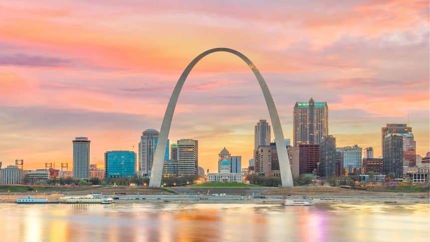The St. Louis arch along the river. We're partnering with St. Louis Metro Transit to ensure applicants for Metro Call-A-Ride through the Transit Access Center safely access St. Louis.