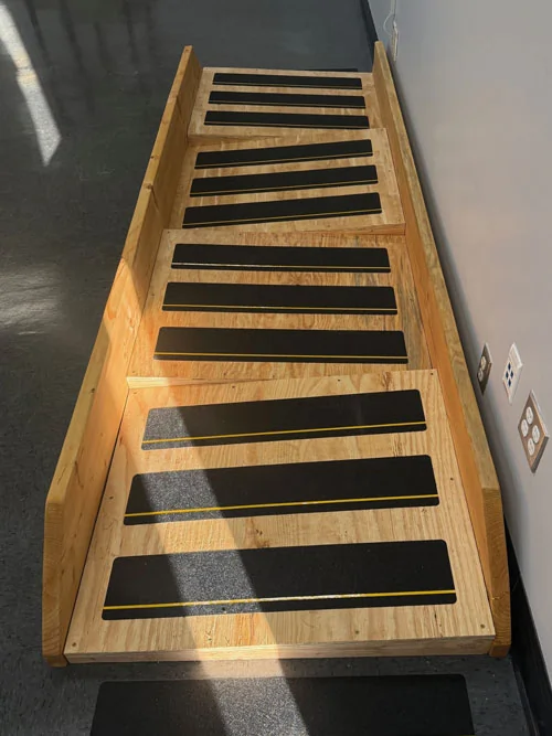 Indoor assessment course ramp